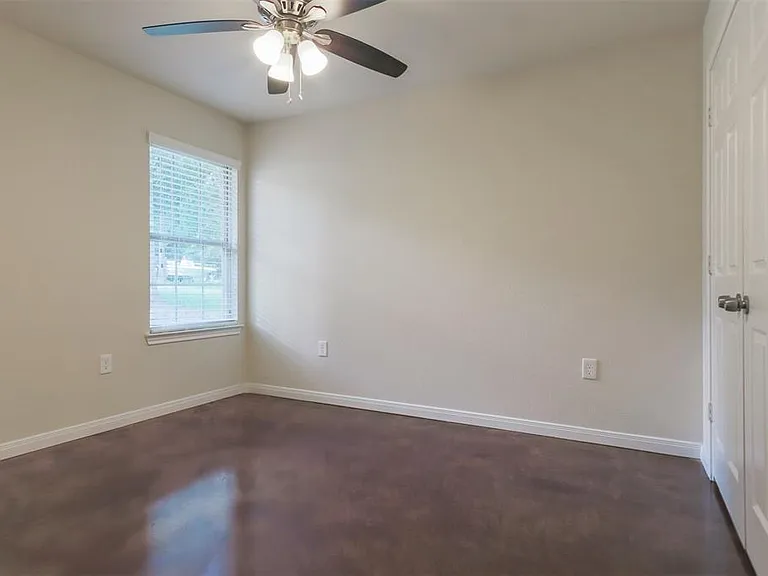 5610 Highline Dr — Photo 11