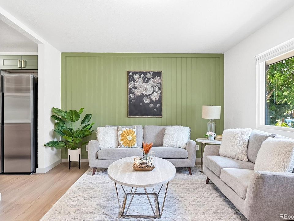 1st image of 383 S Robb Way