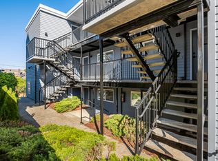 201 30th Ave S #303, Seattle, WA 98144