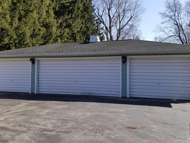 9525 Wehrle Dr #1 — Photo 25