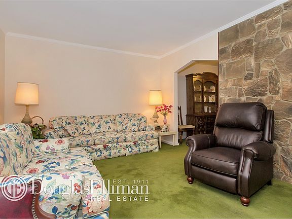 4th image of 575 Wadleigh Ave