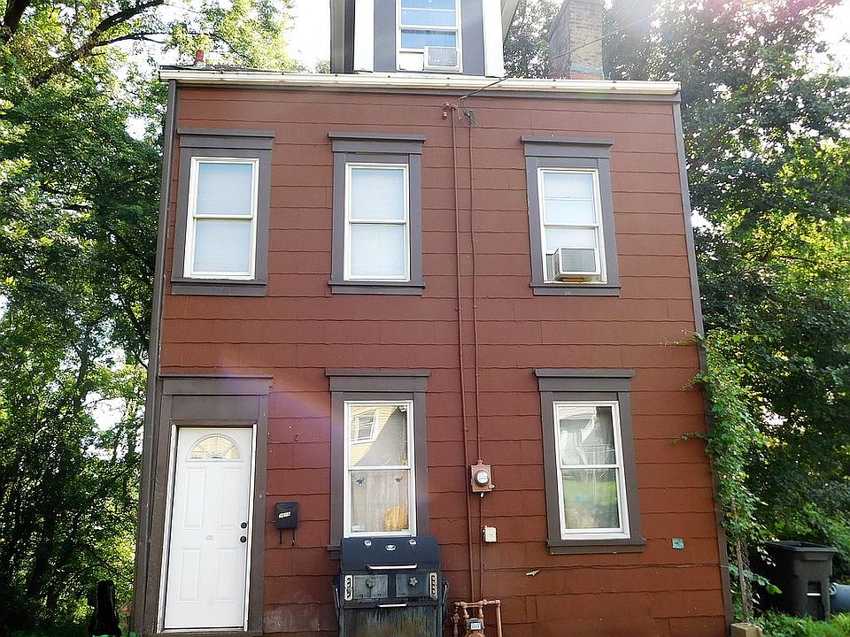 Home in Oakland 4 Bedrooms