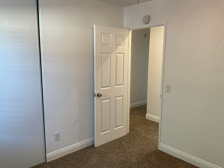 14273 Parkview Dr — Photo 18