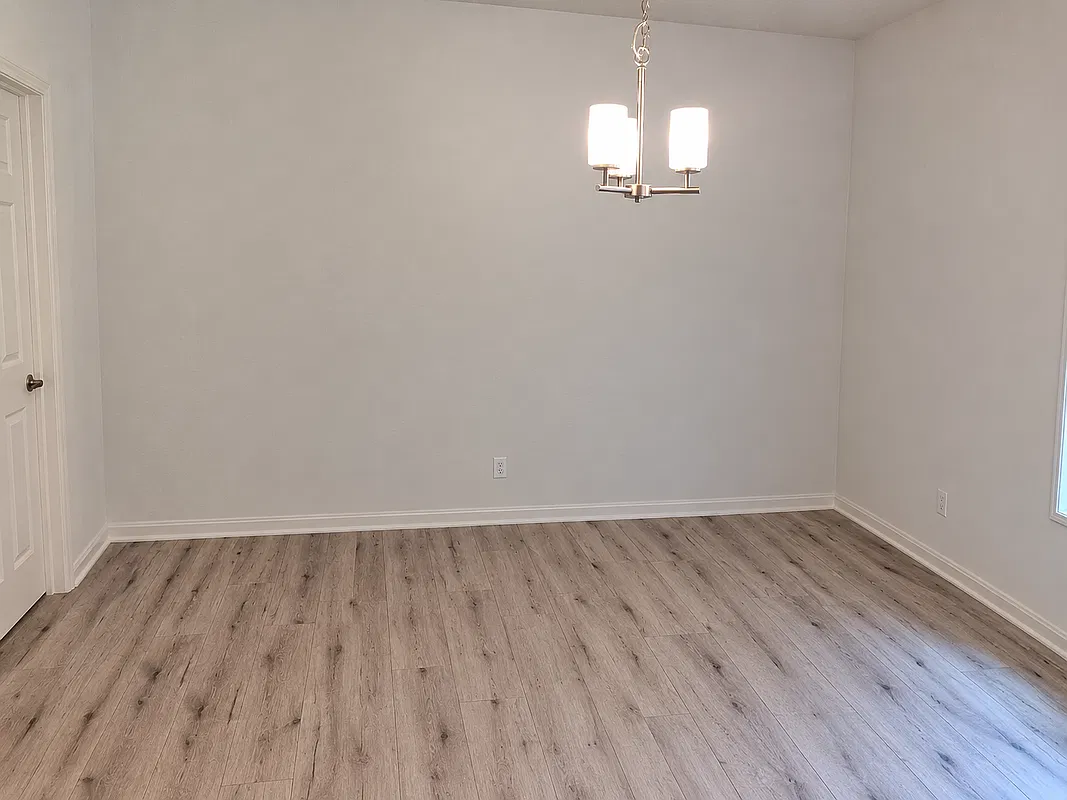 3 bed, 2.0 bath, 1768 sqft, $2,150 — Photo 2
