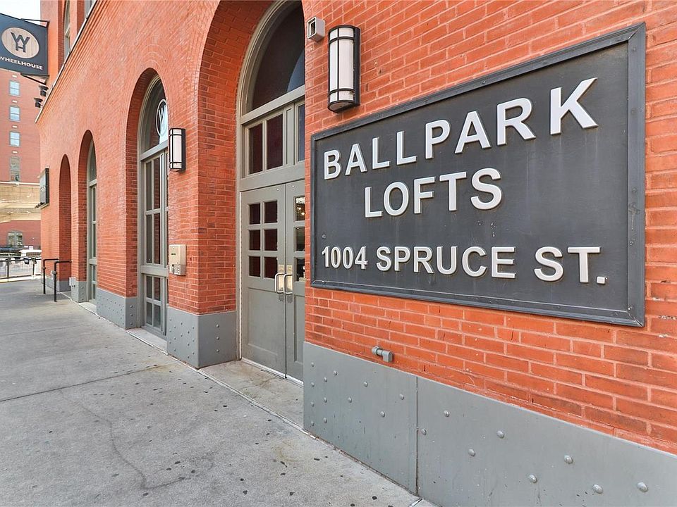 1st image of 1004 Spruce St APT 304