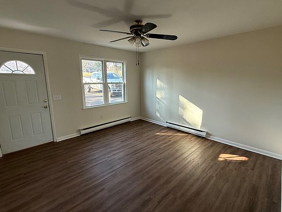 2nd image of 1449 Cranberry Rd