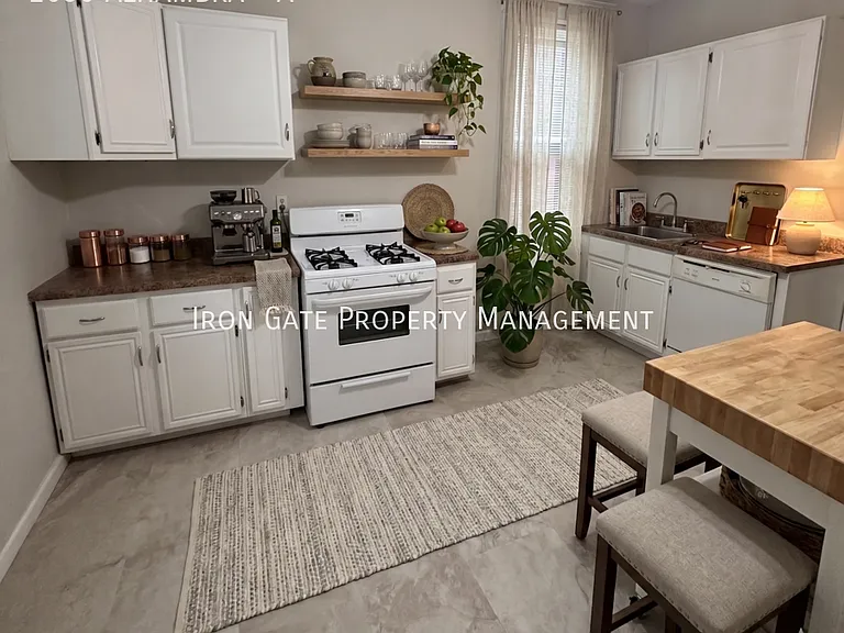 2630 Alhambra Ct #A — Photo 14