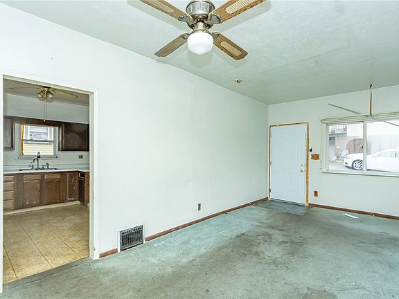 4th image of 1183 Hill St