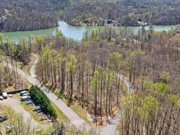 253 N Laceola Rd, Cleveland, GA 30528