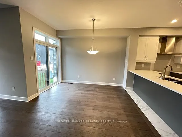 330 Whitham Cres — Photo 30