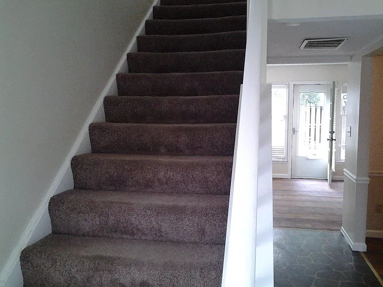 4927 Seabrook Ct — Photo 4