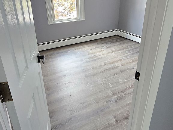 4th image of 48 Lewis Ave #2