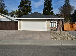 7821 Gadsby Ct, Elk Grove, CA 95758