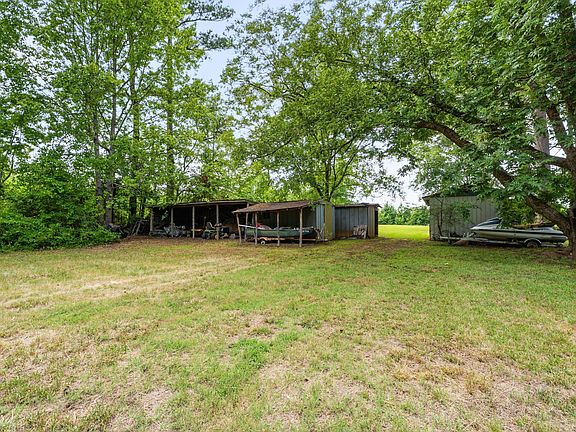 4th image of 818 Van Warren Rd