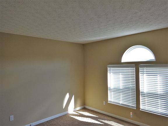 3rd image of 2001 Arden Forest Ln