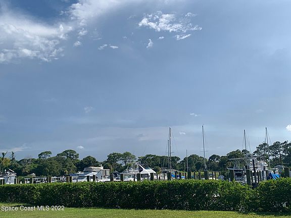 3rd image of 1327 S Banana River Dr