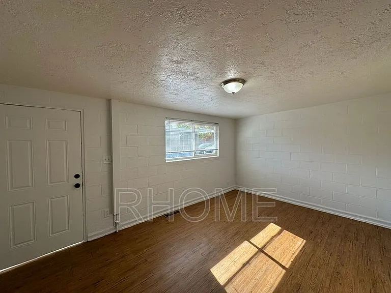 2725 S Edison St #2 — Photo 2