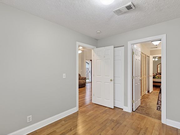 3rd image of 3005 Penn Meade Way