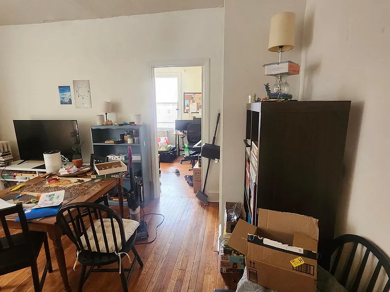 4625 Hazel Ave #2R — Photo 2