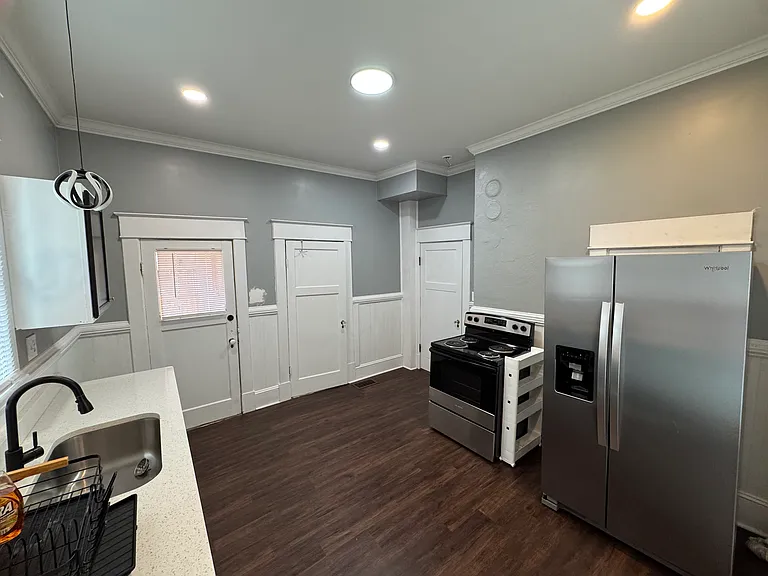 2112 S Main St #1 — Photo 11