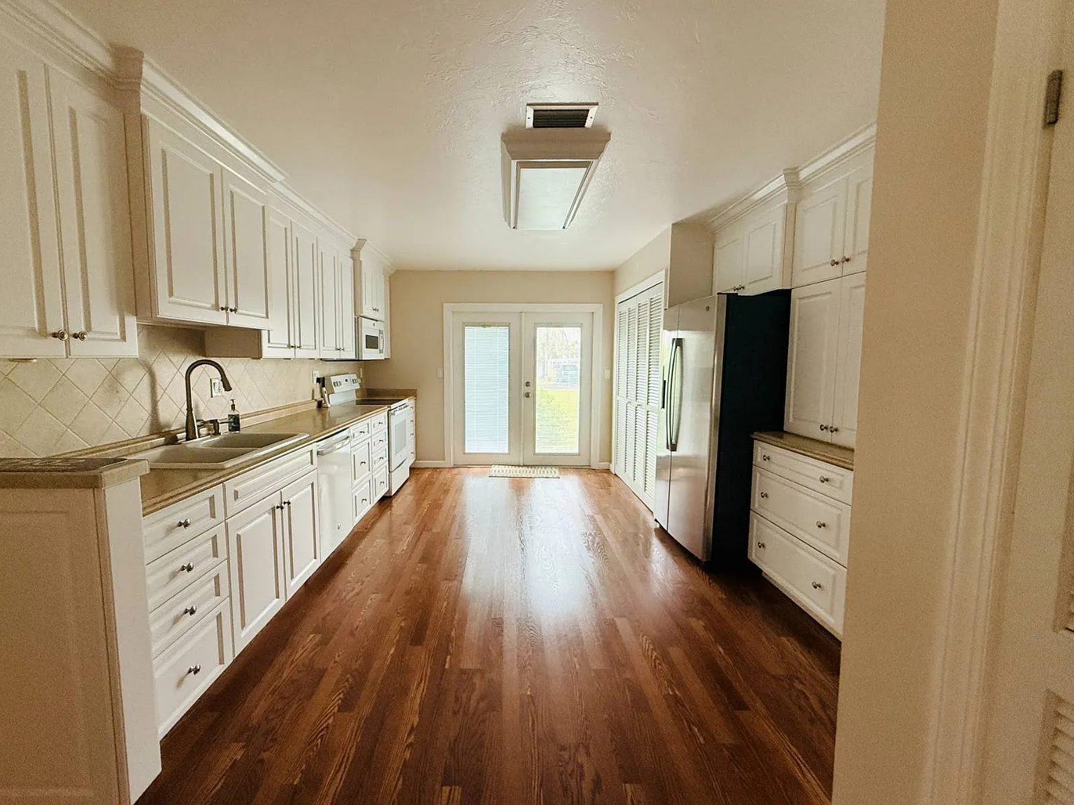 3 bed, 2.0 bath, $1,575 — Photo 2