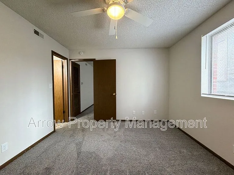 1411 D St #9 — Photo 6