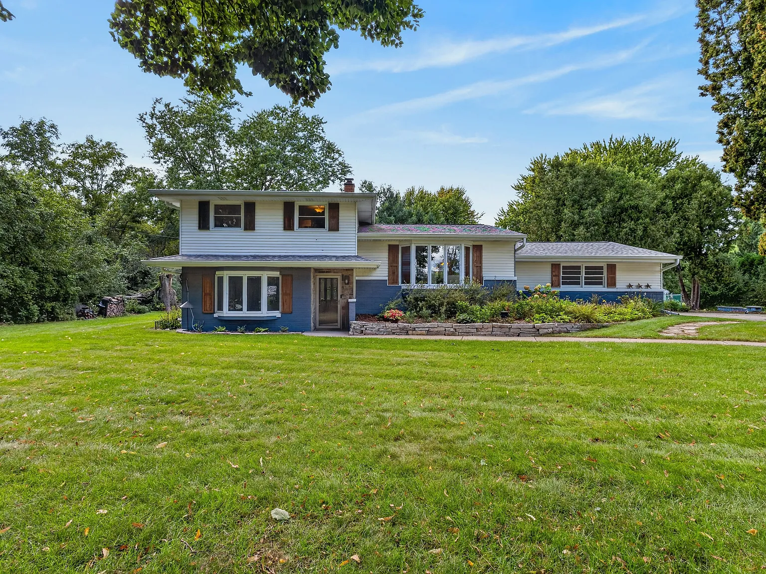 3 bed, 2000 sqft, $3,750 — Photo 3