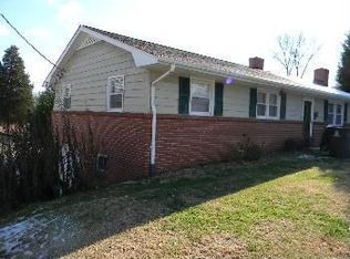 247 Dumont Dr, Winston Salem, NC 27107