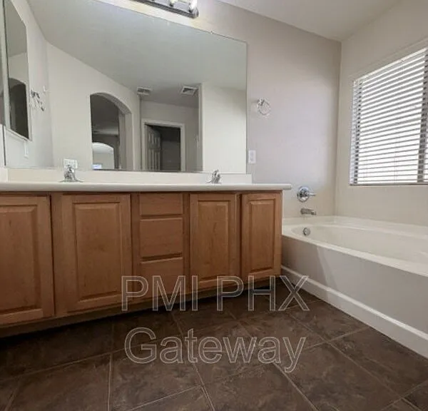 453 N Citrus Ln — Photo 12