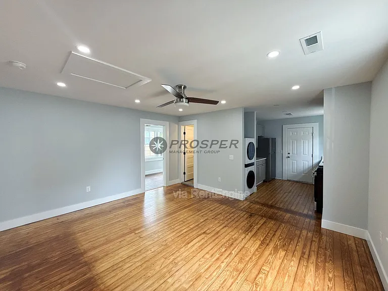 250 Rutledge Ave #B — Photo 11