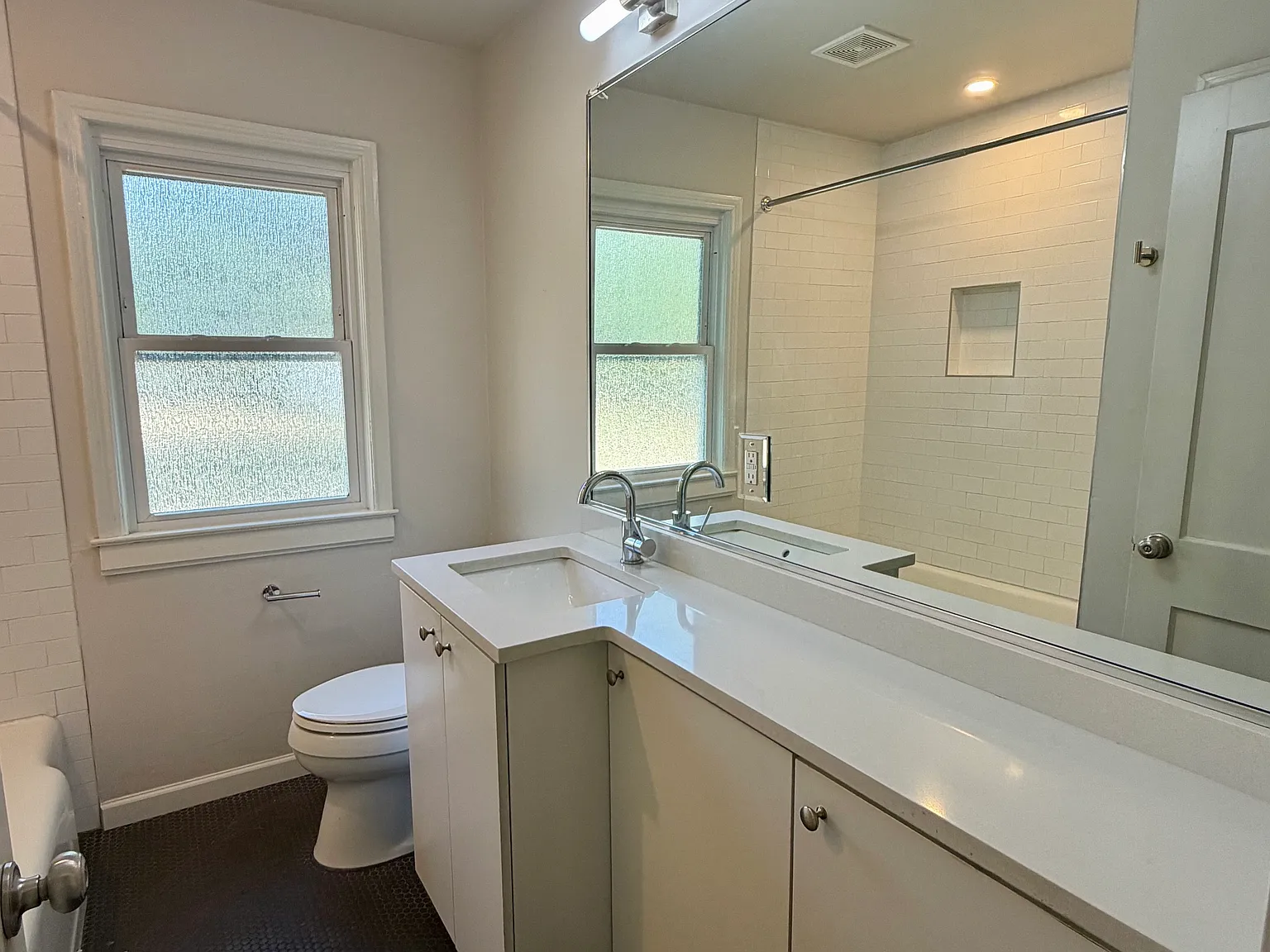 3 bed, 1040 sqft, $1,750 — Photo 4