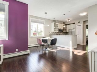 3501 NE 15th St SW #201, Calgary, AB T2T 4A4