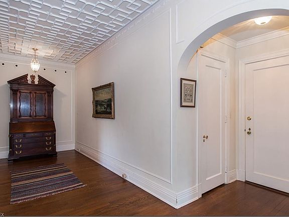 4th image of 13705 Shaker Blvd APT 2A