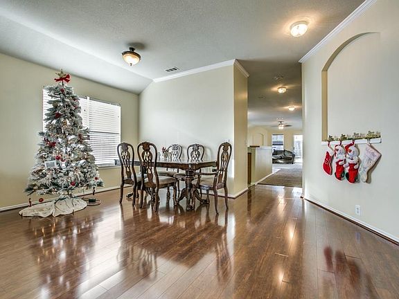 3rd image of 1215 Riverway Ln