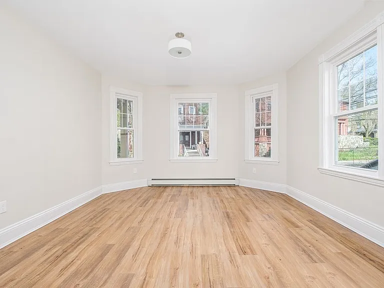 39 Perry St #1 — Photo 7