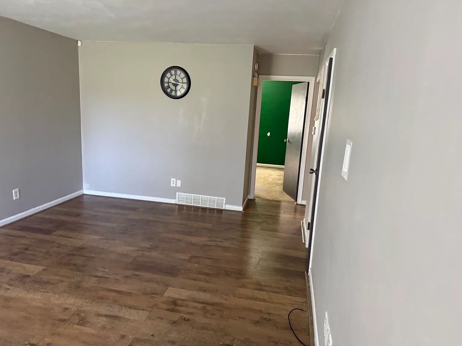 2 bed, 1600 sqft, $1,500 — Photo 3