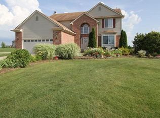 9005 N Pheasant Ridge Ln, Saline, MI 48176