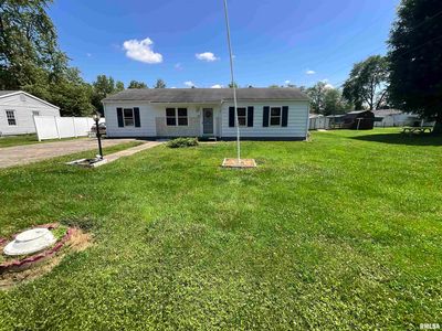 1205 W Bennett St, Salem, IL, 62881