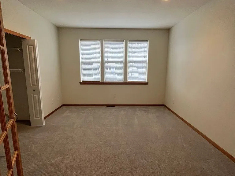 3724 Bristol St — Photo 8
