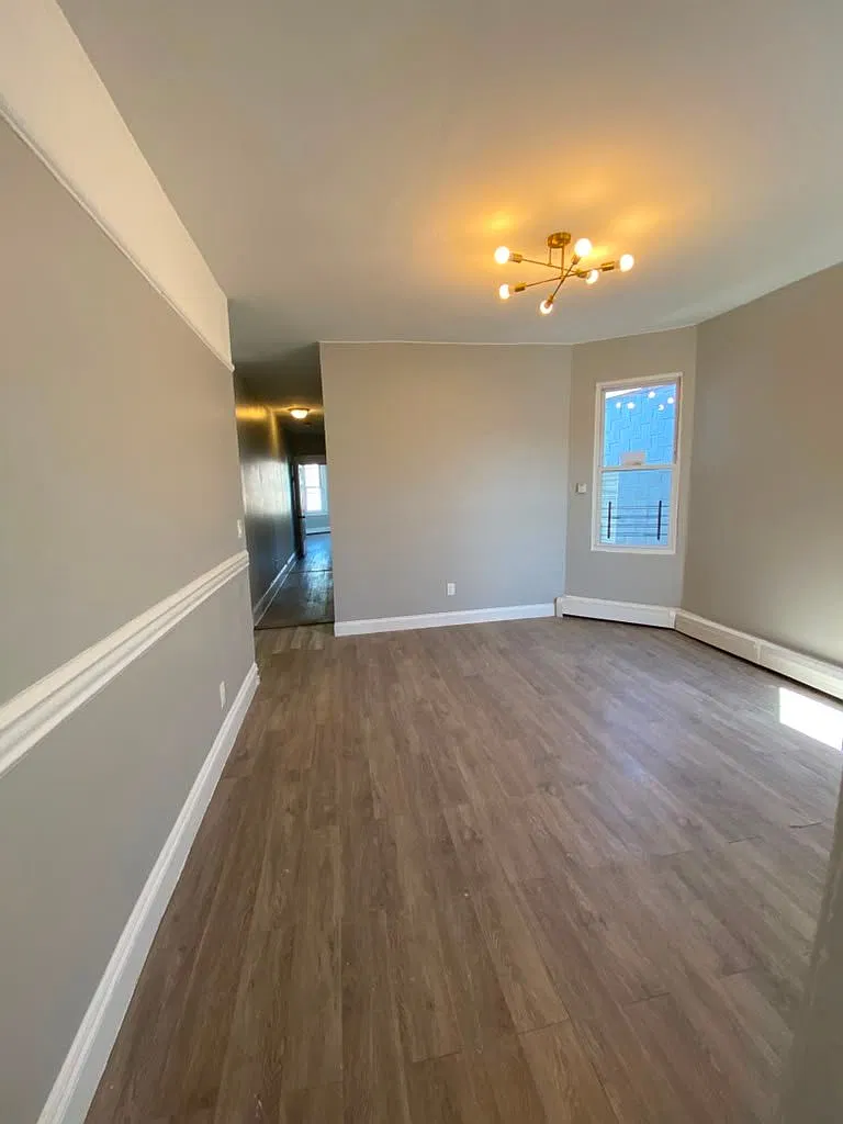 3 bed, 1.0 bath, $3,350 — Photo 2