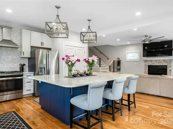 307 Hazel Mill Rd, Asheville, NC 28806