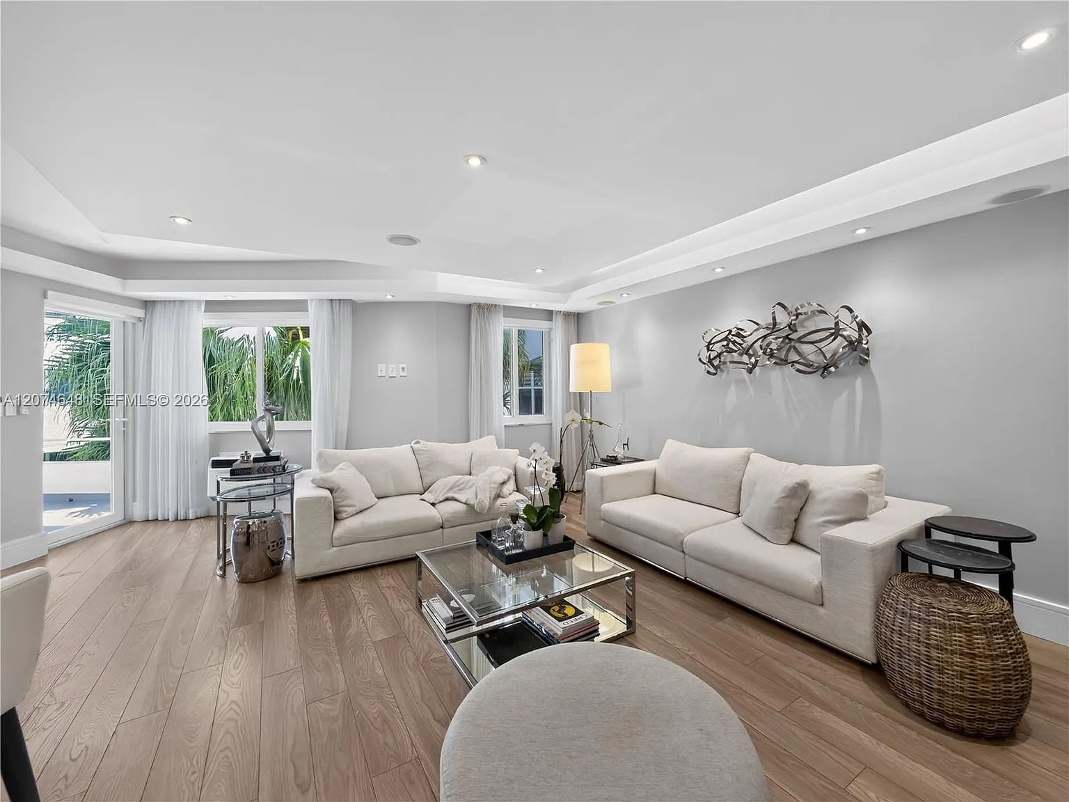 Bal Harbour Res Sec — Photo 1