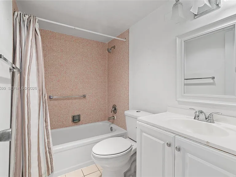 237 Camden E #237-J — Photo 27