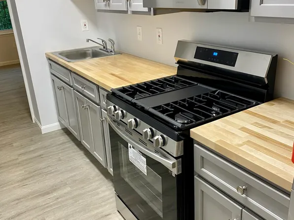 46 Galveston Pl SW APT C, Washington, DC 20032