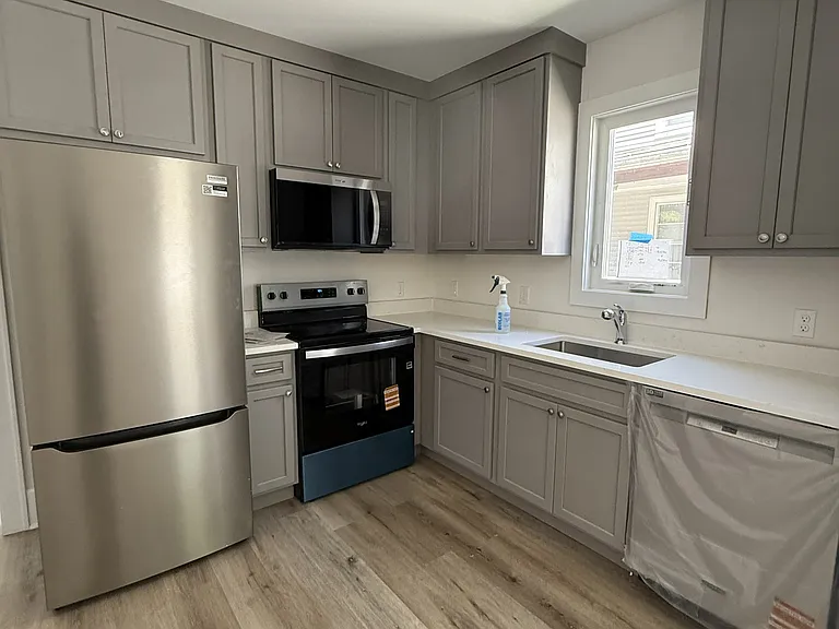 1950 Main St #2 — Photo 2