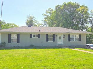 2124 Meadow Dr, High Ridge, MO 63049