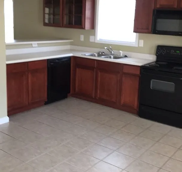 1327 S Cobble Creek Cir — Photo 5