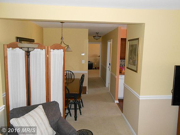 3rd image of 150 Royal Oak Dr APT J