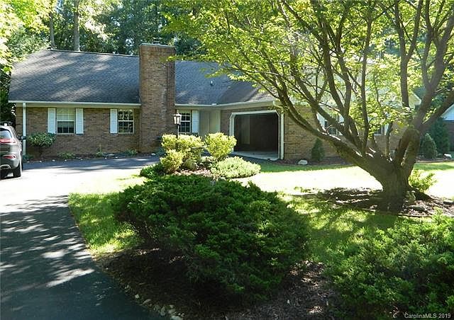 1st image of 3005 N Essex Ct