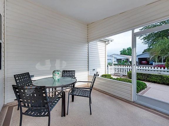 5th image of 2070 Broyhill Ave